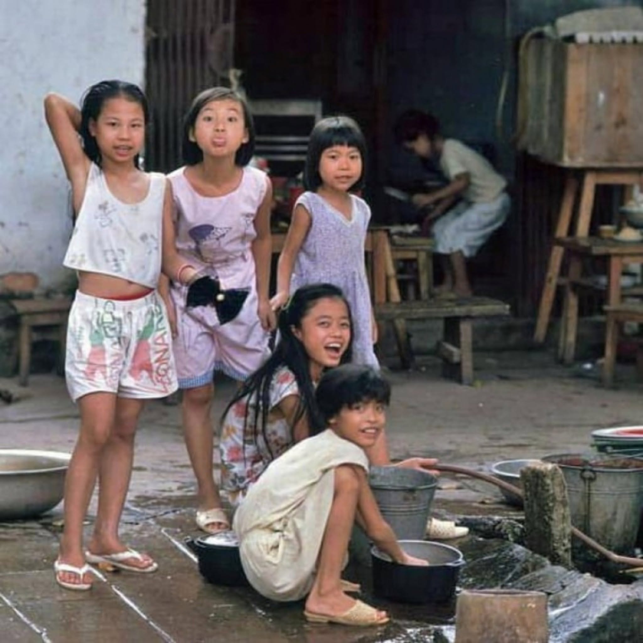 chuyen-khu-tap-the-va-nep-song-kieu-mau-mot-thoi (4).jpg