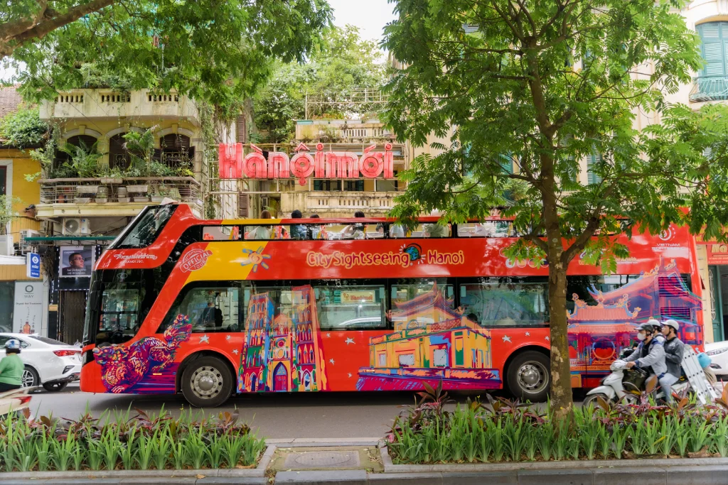 Tour Hà Nội 1 ngày trở nên trọn vẹn với trải nghiệm xe bus 2 tầng