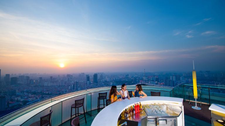 Cà phê rooftop Hà Nội – điểm hẹn chill với view thành phố tuyệt đẹp
