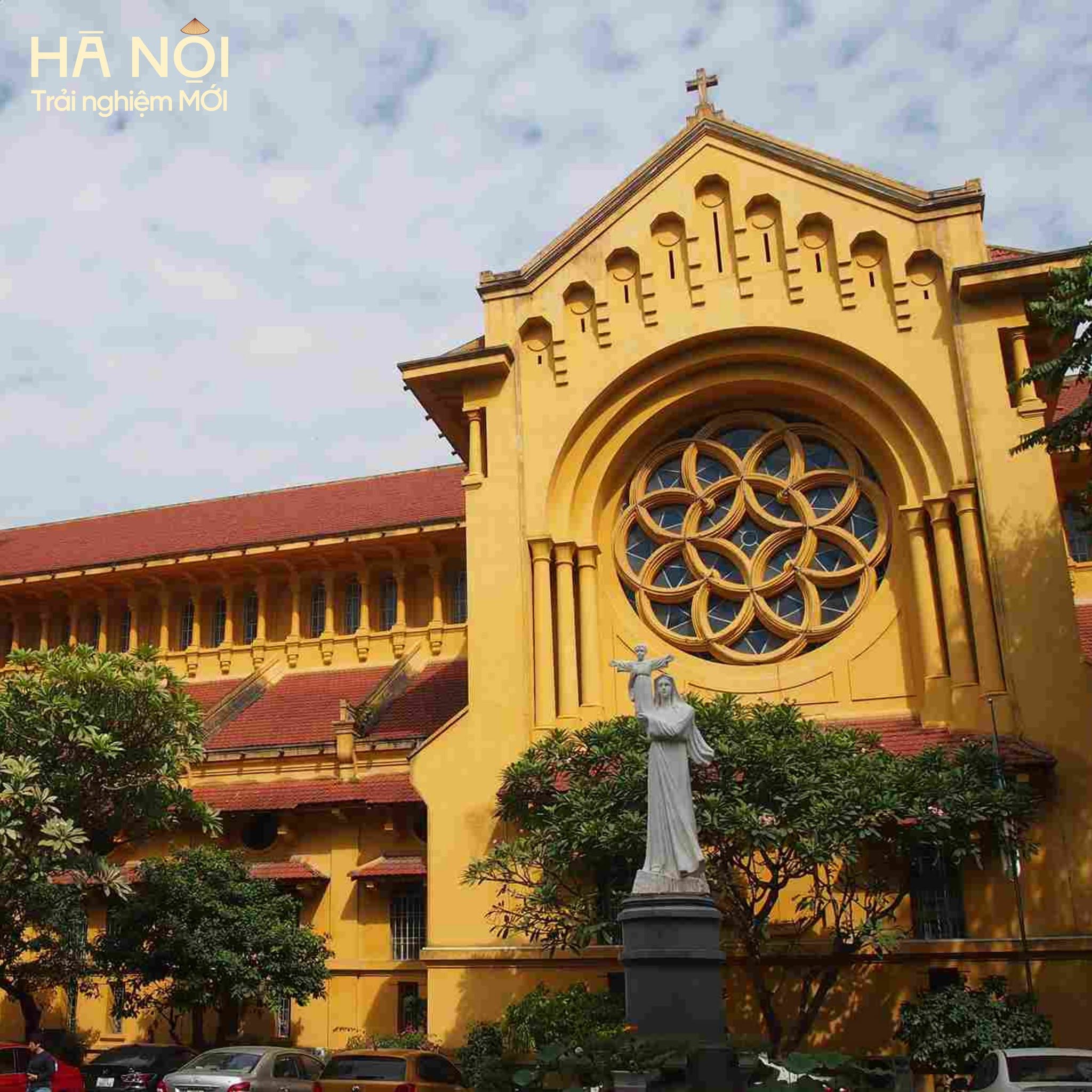 sac-vang-ha-noi-giai-ma-bi-an-sau-nhung-buc-tuong-phap-co (3).jpg