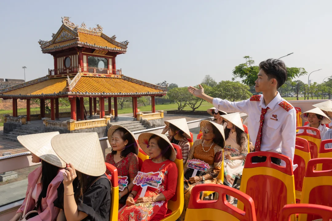 Xe bus 2 tầng Huế