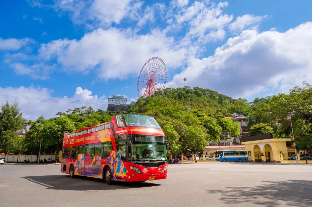 Trải nghiệm du lịch độc đáo cùng bus 2 tầng Hạ Long
