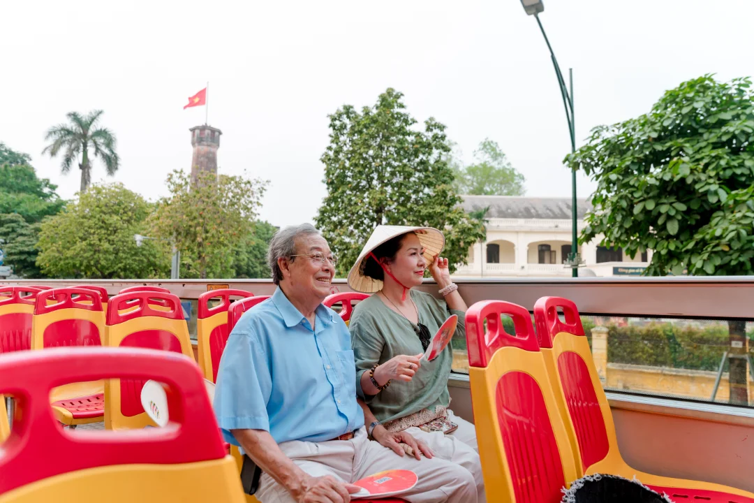 xe-buyt-2-tang-ha-noi (1).webp